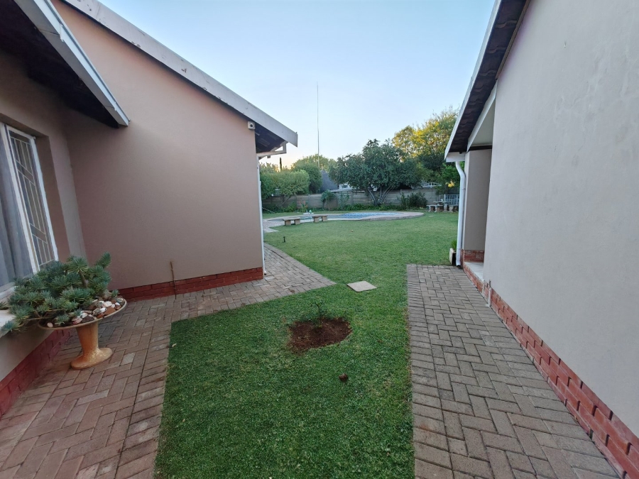 3 Bedroom Property for Sale in Pellissier Free State